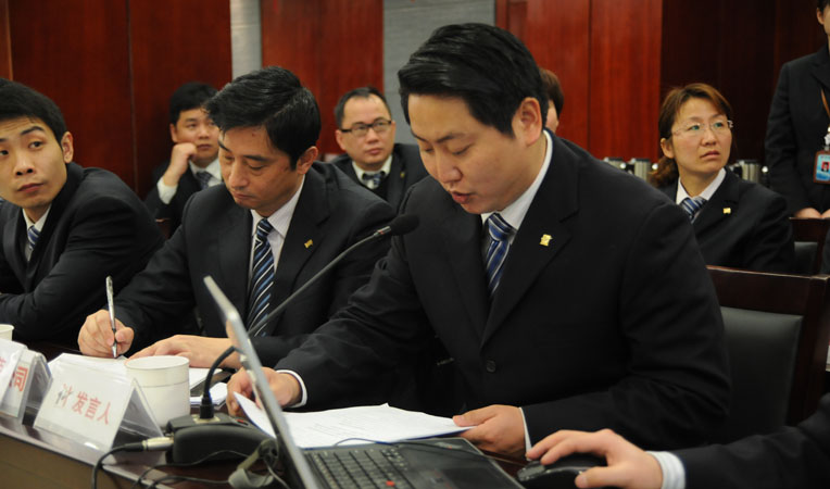 華億置業總經理鄒瓊宇匯報2012年置業公司工作情況