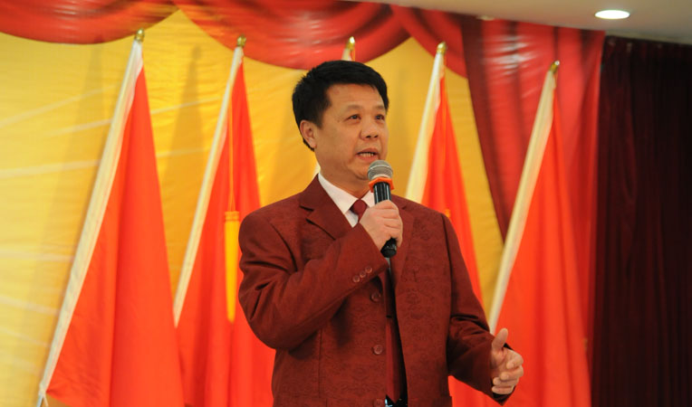 后勤機關帶來的男生獨唱《口碑》